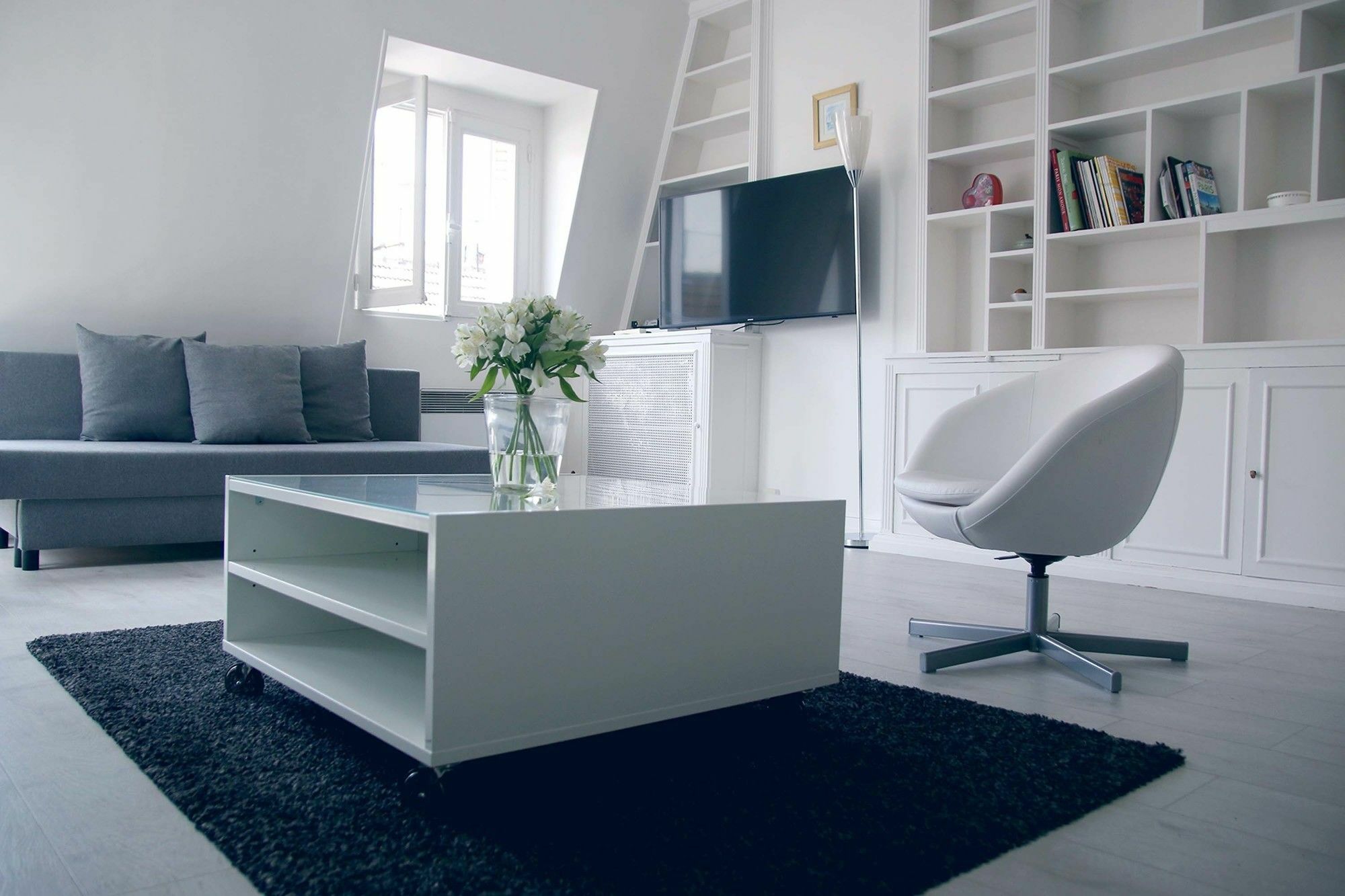 Rue De Ponthieu Central Furnished Apartment ปารีส ภายนอก รูปภาพ
