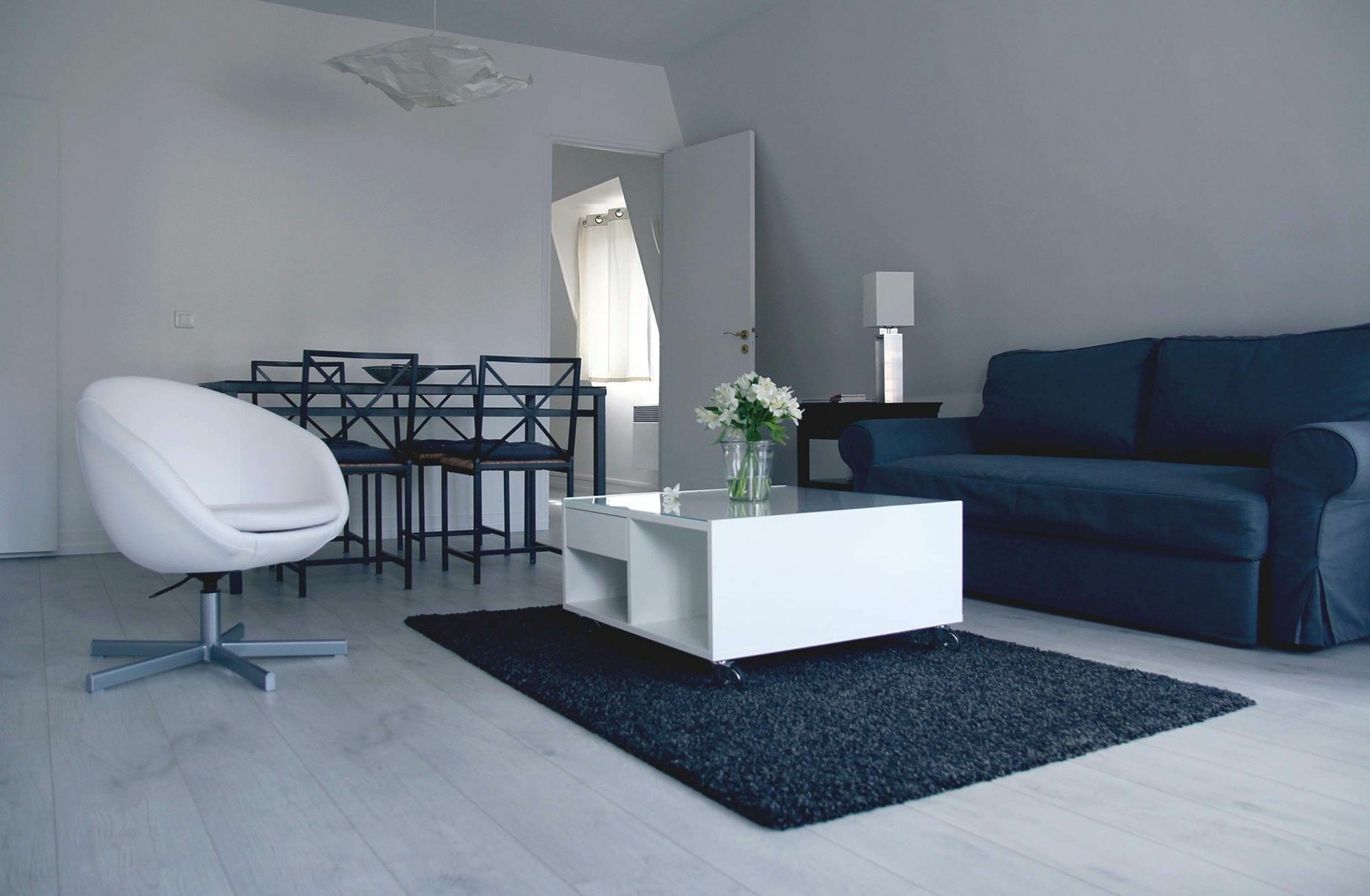 Rue De Ponthieu Central Furnished Apartment ปารีส ภายนอก รูปภาพ